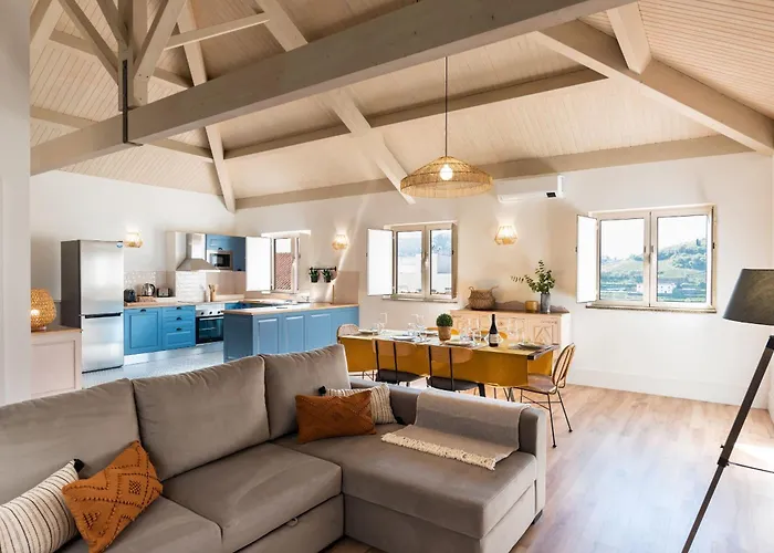 Feel Discovery Homes In Douro